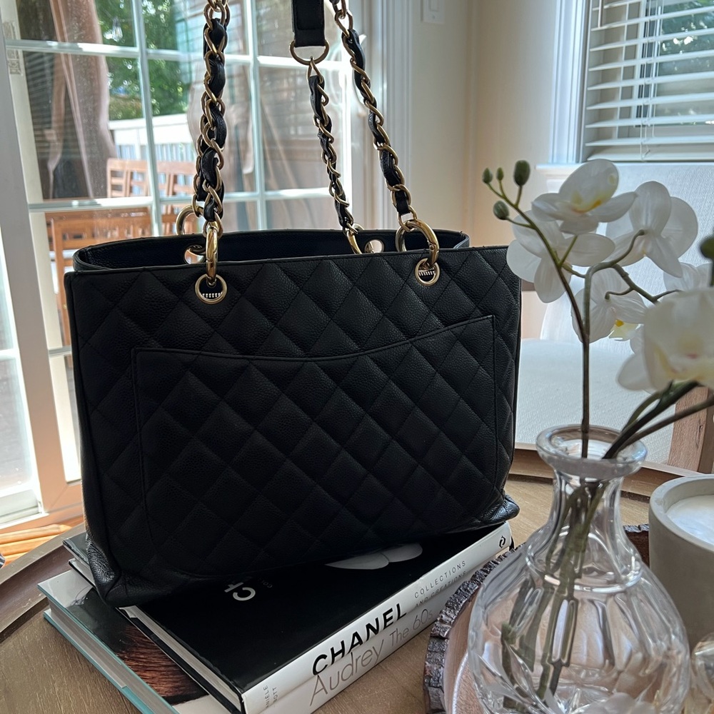 Chanel Gst Bag - Picture 2 of 8